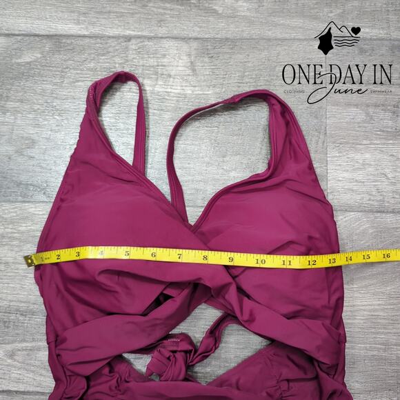 Blooming Jelly Ruched Cutout One Piece Swimsuit Size L - Picture 5 of 7